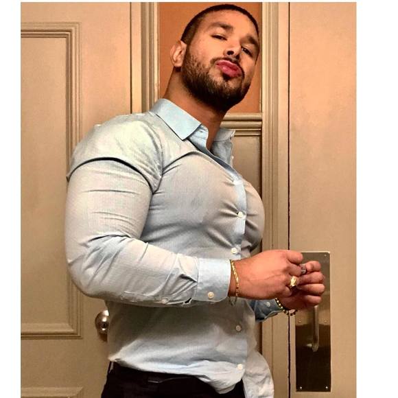 Poshmark profile picture for @nesma